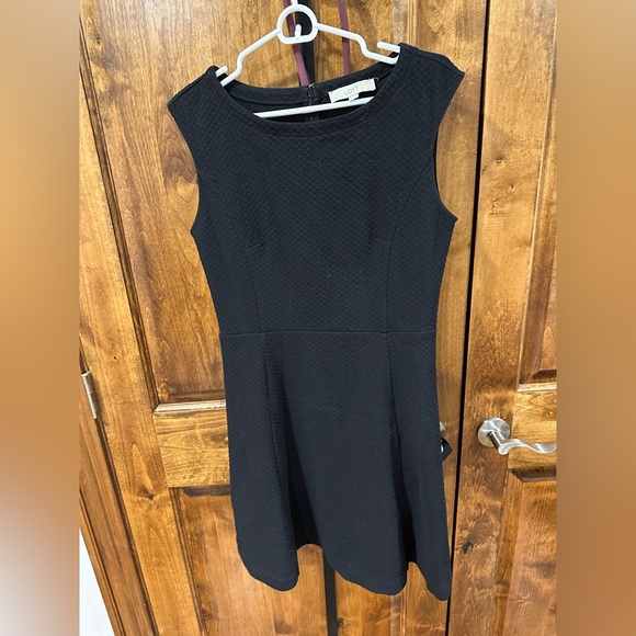 LOFT Black Sleeveless Fit-and-Flare Mini Dress - Picture 2 of 6